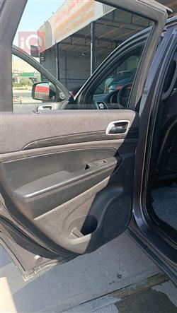 جیپ گراند شیرۆکی